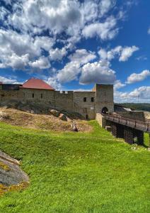 Wycieczka jednodniowa z Krakowa: Niepołomice + Dobczyce + ognisko